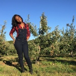 Bishop's-Orchard-apple-picking